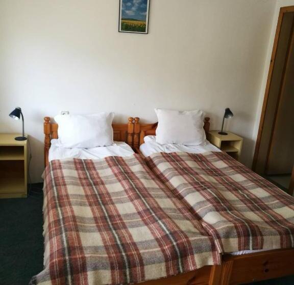 Bed and Breakfast самостоятелни стаи в къща за гости балкан