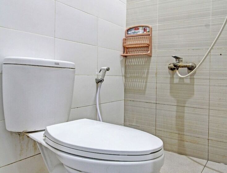 فندق Oyo 91202 Family Guest House Syariah