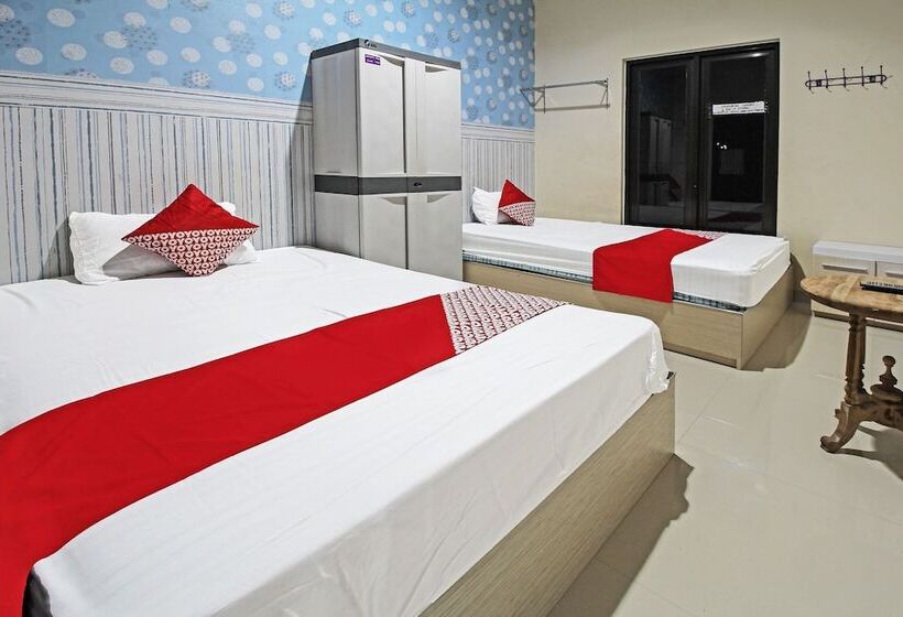 فندق Oyo 91202 Family Guest House Syariah