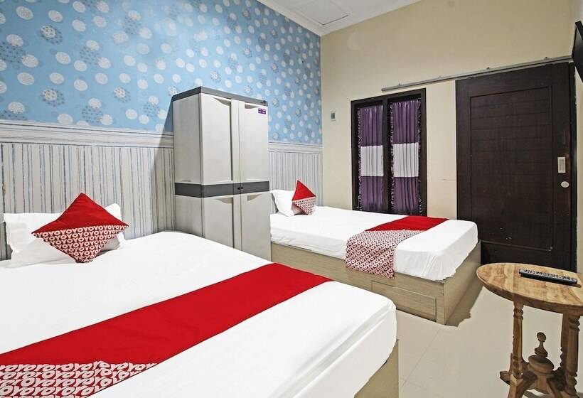 فندق Oyo 91202 Family Guest House Syariah