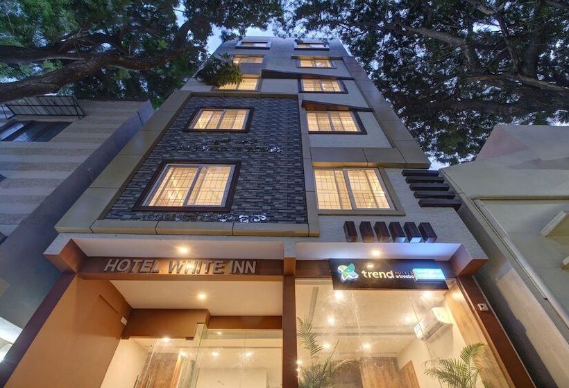 Hotell Treebo White Inn