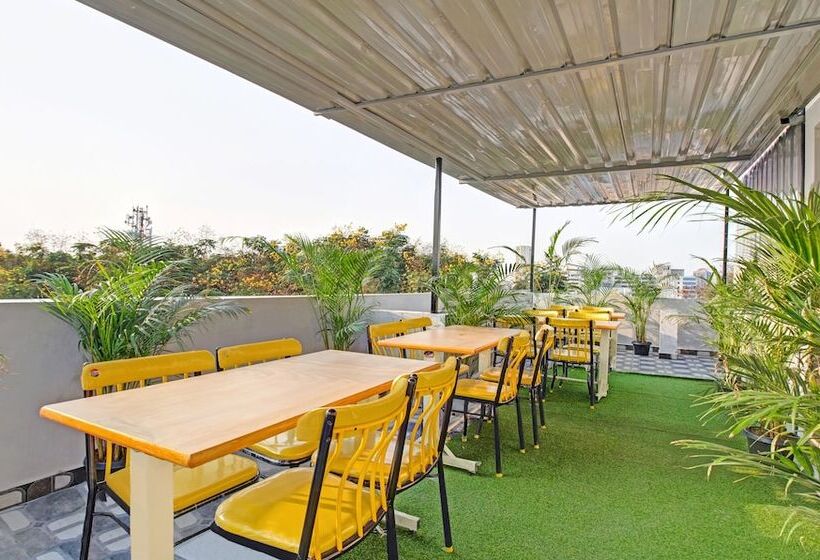 Hotell Treebo White Inn