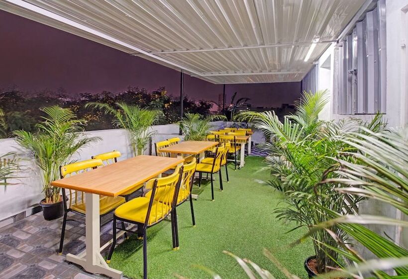 Hotell Treebo White Inn