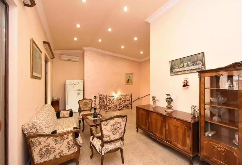 پانسیون Guest House Yerevan