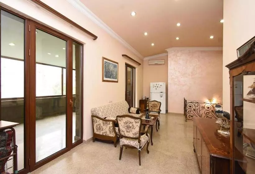 پانسیون Guest House Yerevan
