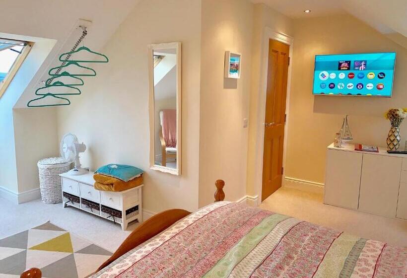 ペンション Loft Room @ Sean And Janes