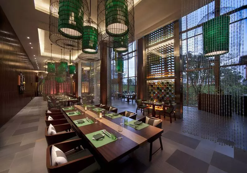 ホテル Angsana Lang Co