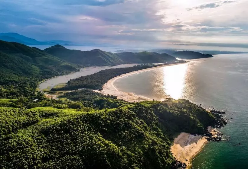 ホテル Angsana Lang Co