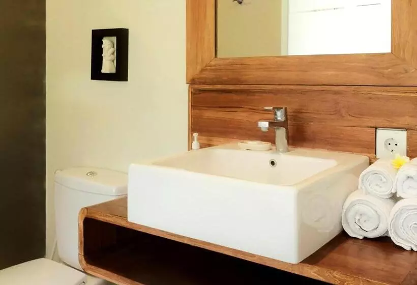 فندق Arana Suite