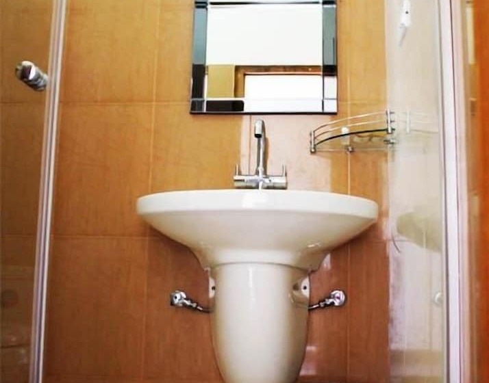 Отель Berry Hills Resort