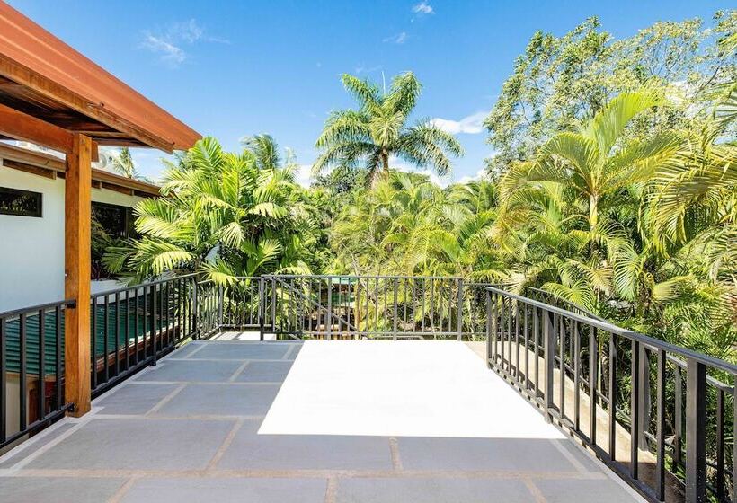 فندق Cafe Playa Negra