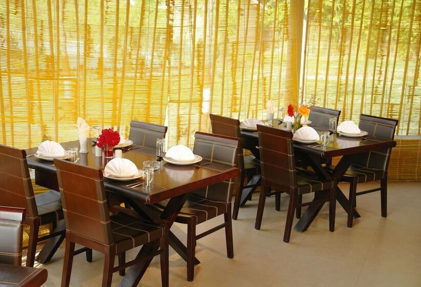 ホテル Click Resort Corbett Tiger Den