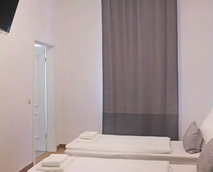 هتل Dingdong Bonn City Apartments