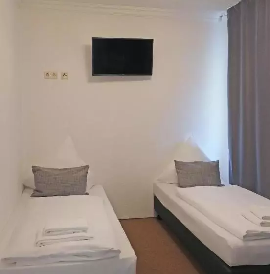 هتل Dingdong Bonn City Apartments