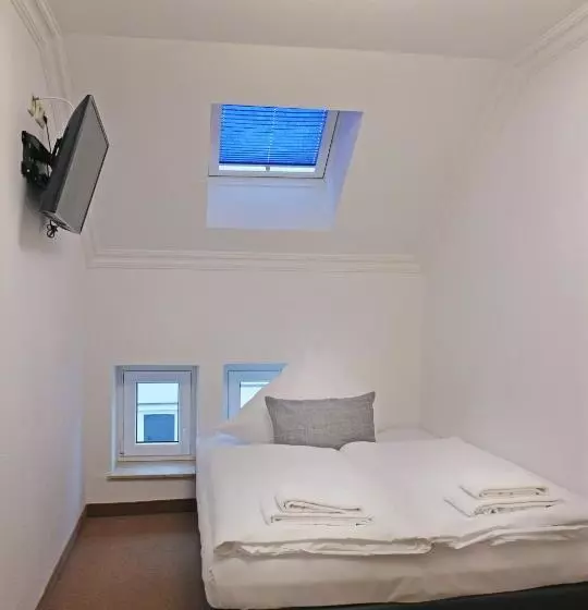 هتل Dingdong Bonn City Apartments