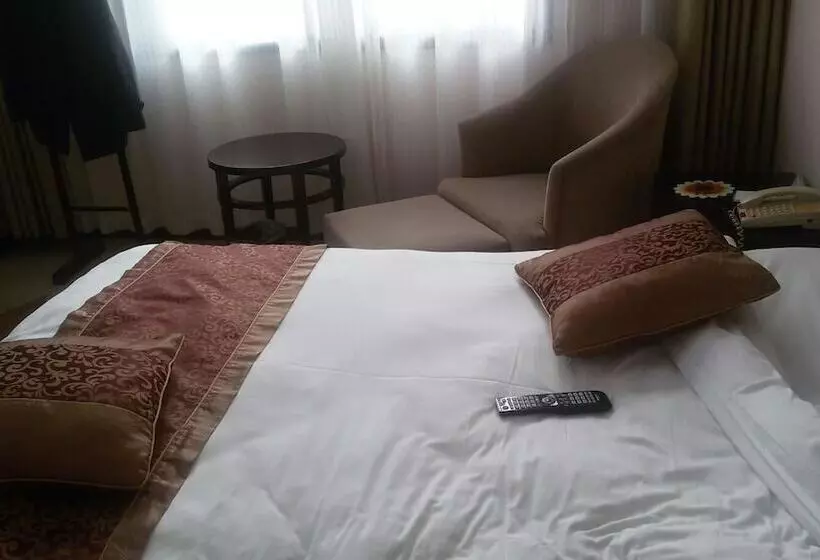 فندق Hanzhong Red Leaf