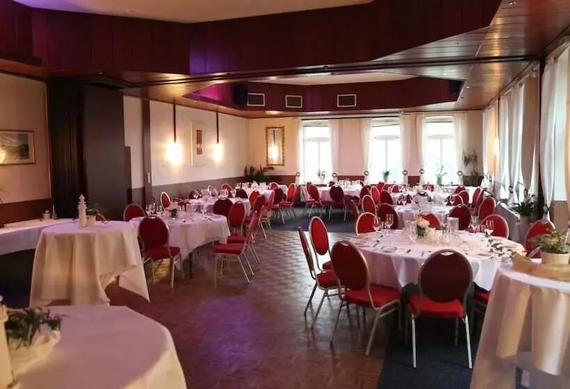 فندق Im Schützenhof, Jever