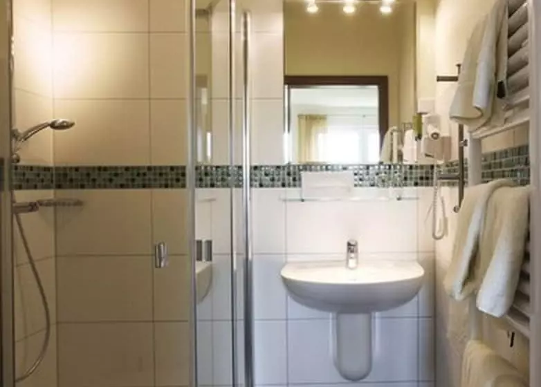 فندق Im Schützenhof, Jever