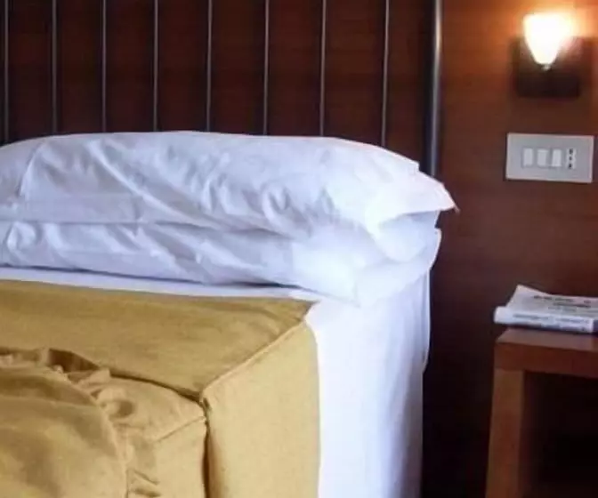 فندق Isola Di Lauria