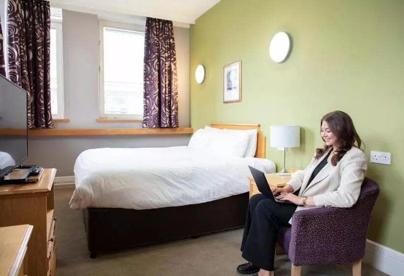 Hotel Kents Hill Park Training & Conference Centre