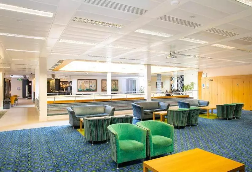 Hotel Kents Hill Park Training & Conference Centre