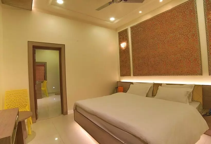 ホテル Mamta Palace