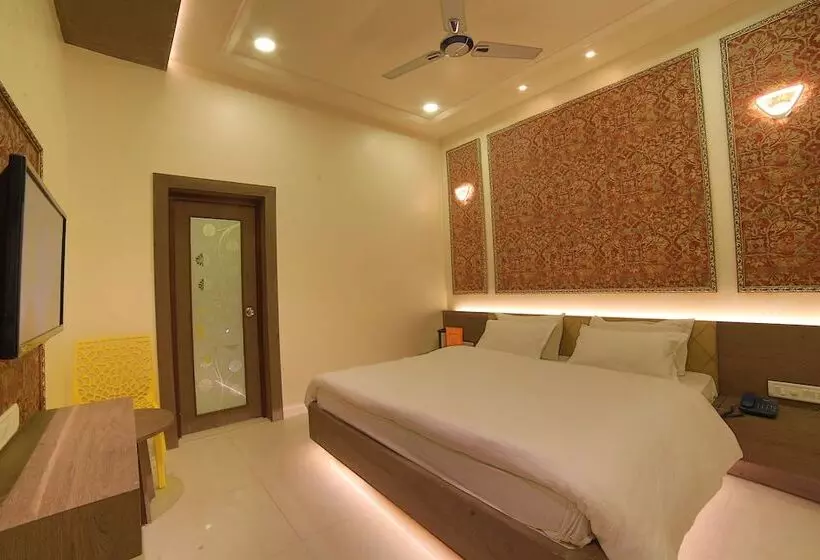 ホテル Mamta Palace