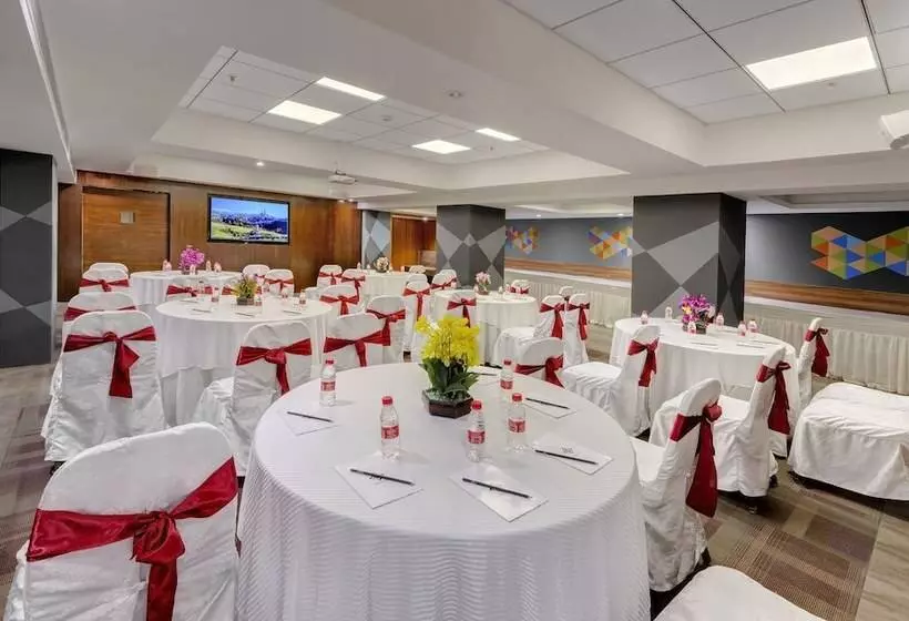 هتل Marina Shimla First Designer Boutique