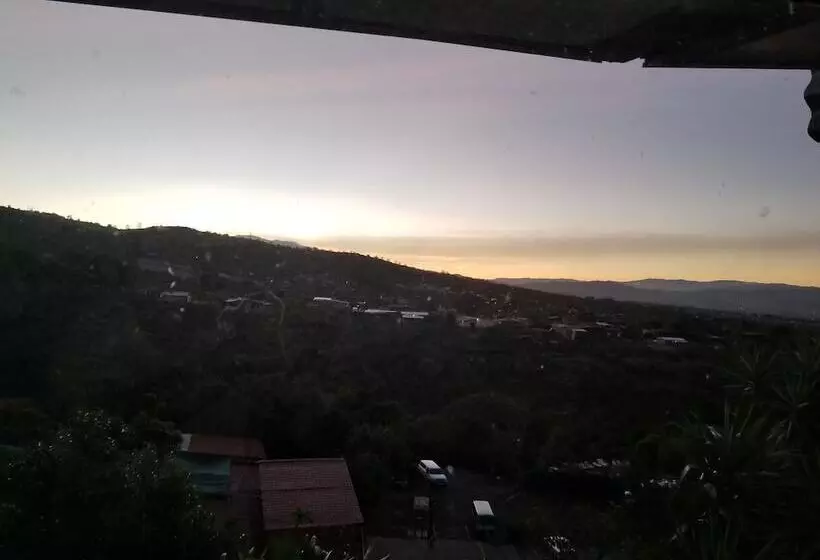 فندق Monte Campana Heredia