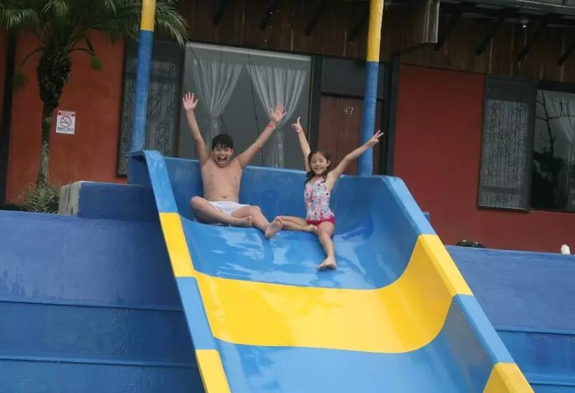 فندق Monte Campana Heredia