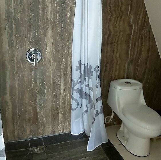 هتل Monte Campana Heredia