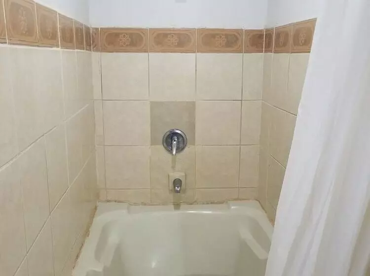 فندق Monte Campana Heredia