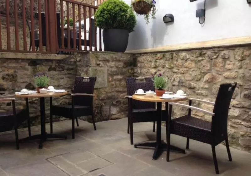 Hotel Vanbrugh House