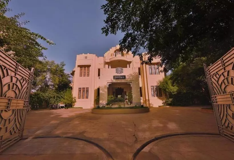 Отель Visalam Chettinad Palace A Cgh Earth Experience