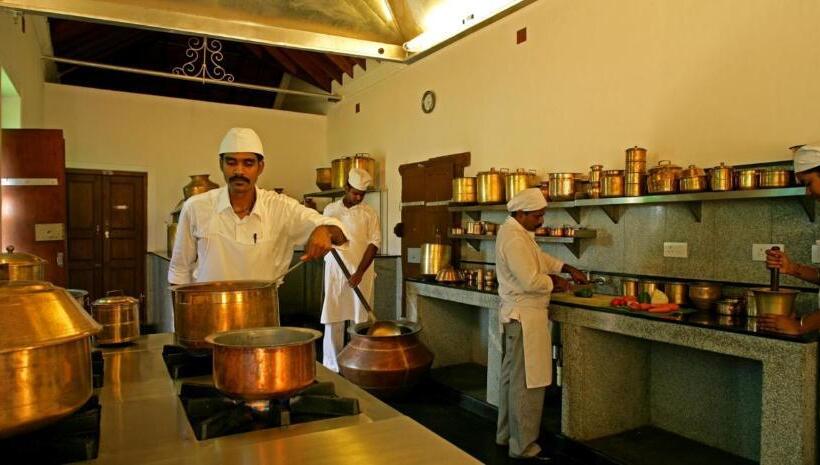 בית מלון כפרי Visalam Chettinad Palace   A Cgh Earth Experience