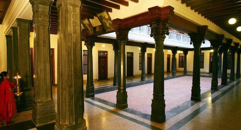 בית מלון כפרי Visalam Chettinad Palace   A Cgh Earth Experience