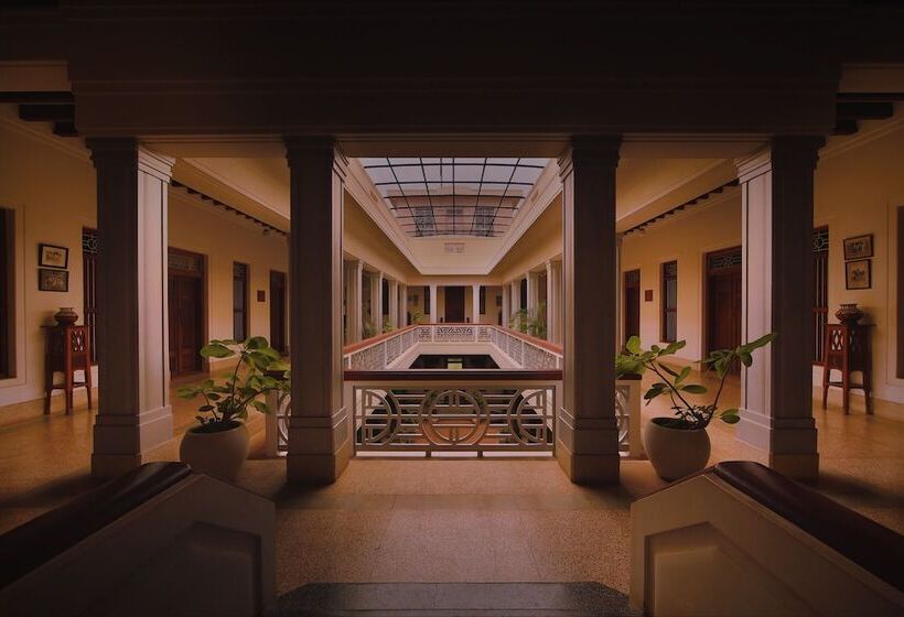 בית מלון כפרי Visalam Chettinad Palace   A Cgh Earth Experience