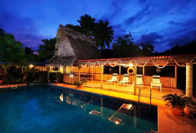 Kosrae Nautilus Resort