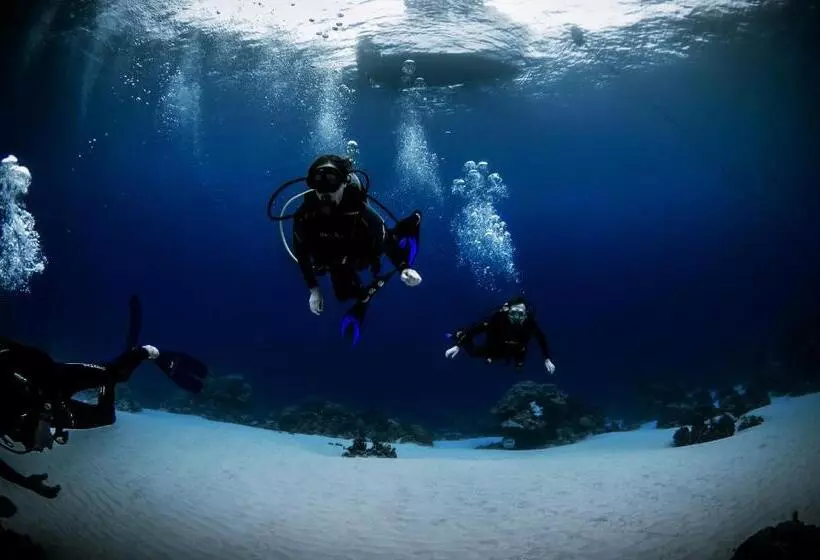 Kosrae Nautilus Resort