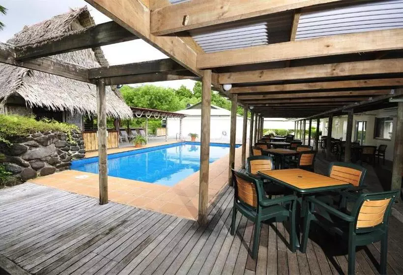 Kosrae Nautilus Resort