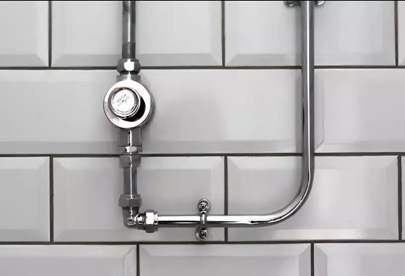 هاستل Mrs Potts