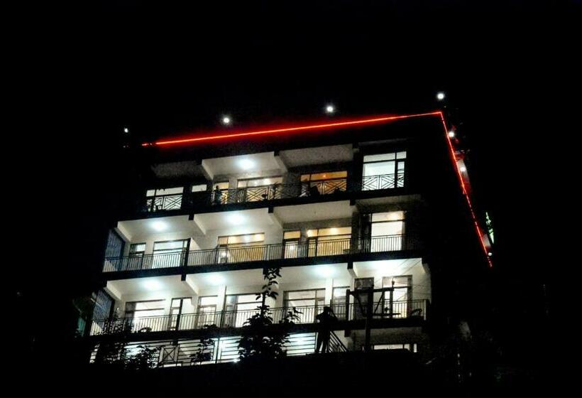 ホテル Kasauli Green View