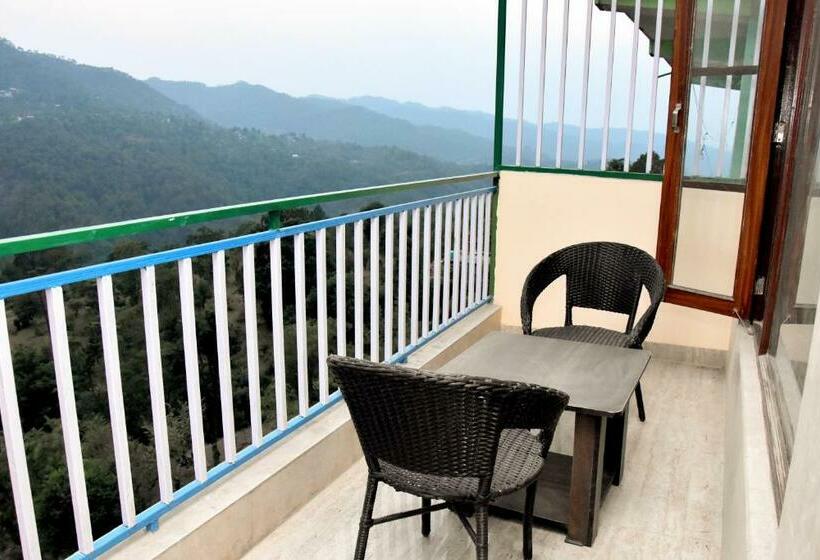 ホテル Kasauli Green View
