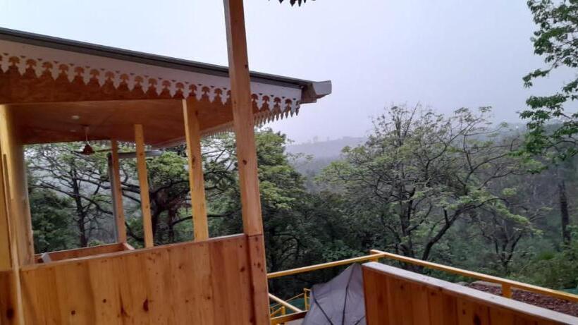 Hotel Santanas Wooden Cottages