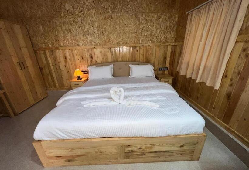 Hotel Santanas Wooden Cottages