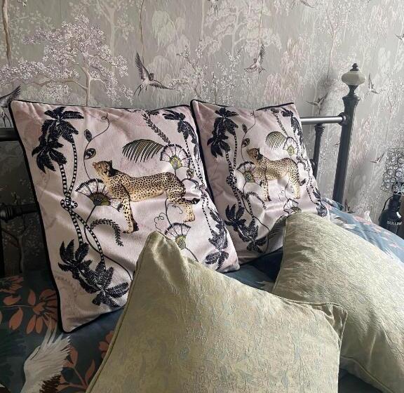 تختخواب و صبحانه Twenty