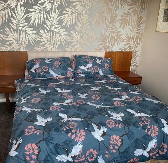 تختخواب و صبحانه Twenty