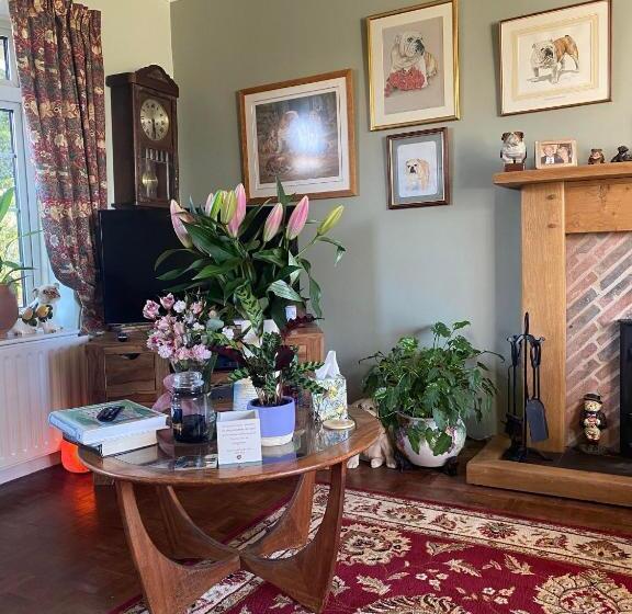 تختخواب و صبحانه Twenty