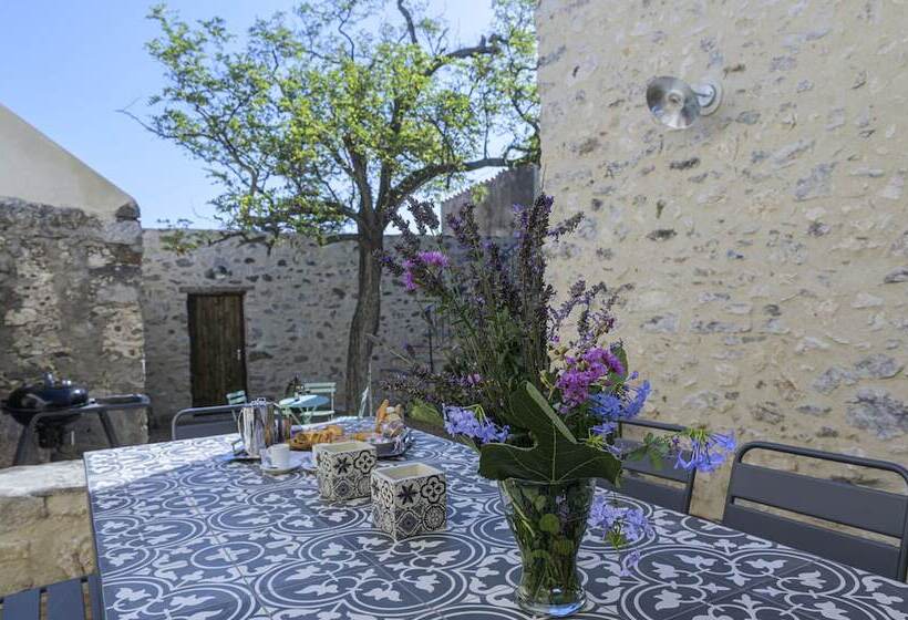 פנסיון La Maison Du Chateau