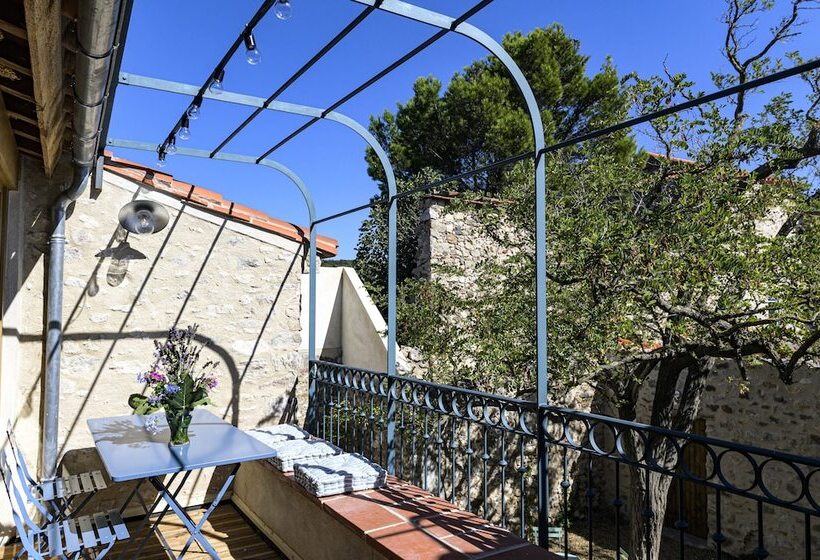 פנסיון La Maison Du Chateau